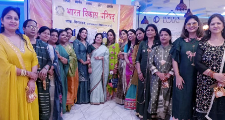 सितारगंज:—कैबिनेट मंत्री सौरभ की धर्मपत्नी सुमेधा ने किया गौशाला का भ्रमण